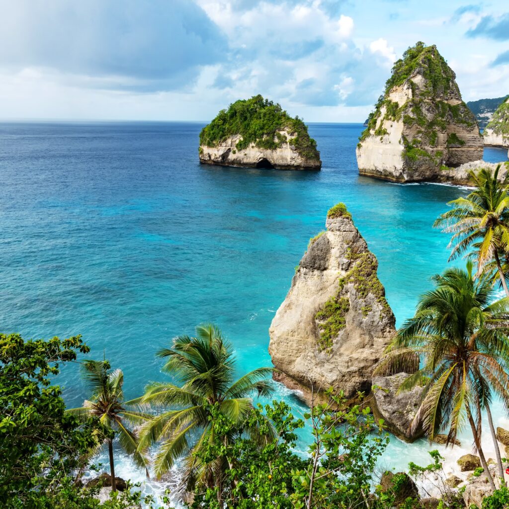 Elevated Bliss: A 5-Star Journey Through Bali’s Best.